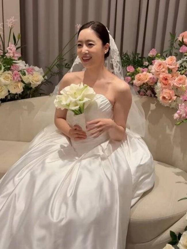3 Artis Korea Nikah di Hari yang Sama, Hahm Eun Jung Hingga Park Jin Joo