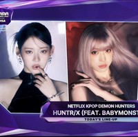 Aksi panggung mereka menambah semarak penyelenggaraan MAMA Awards 2025 di Hong Kong tahun ini. Untuk kostum panggungnya, Pharita cs tampil total menirukan karakter personel HUNTR/X dari film KPop Demon Hunters. Foto: Instagram