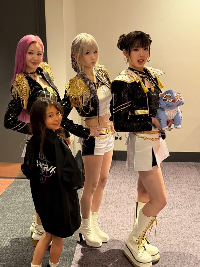 “Para personel BABYMONSTER memberikan penampilan luar biasa untuk Golden,” ucap Maggie Kang, creator dan co-director yang berada di balik kesuksesan KPop Demon Hunters. Foto: Instagram