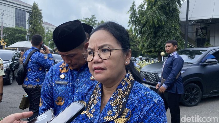 Wali Kota Semarang, Agustina Wilujeng di Kompleks Kantor Gubernur Jateng, Kecamatan Semarang Selatan, Senin (1/12/2025).