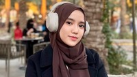 Potret manis Wirda Mansur yang punya 2,4 juta pengikut di Instagram. (Foto: dok Instagram wirda_mansur)