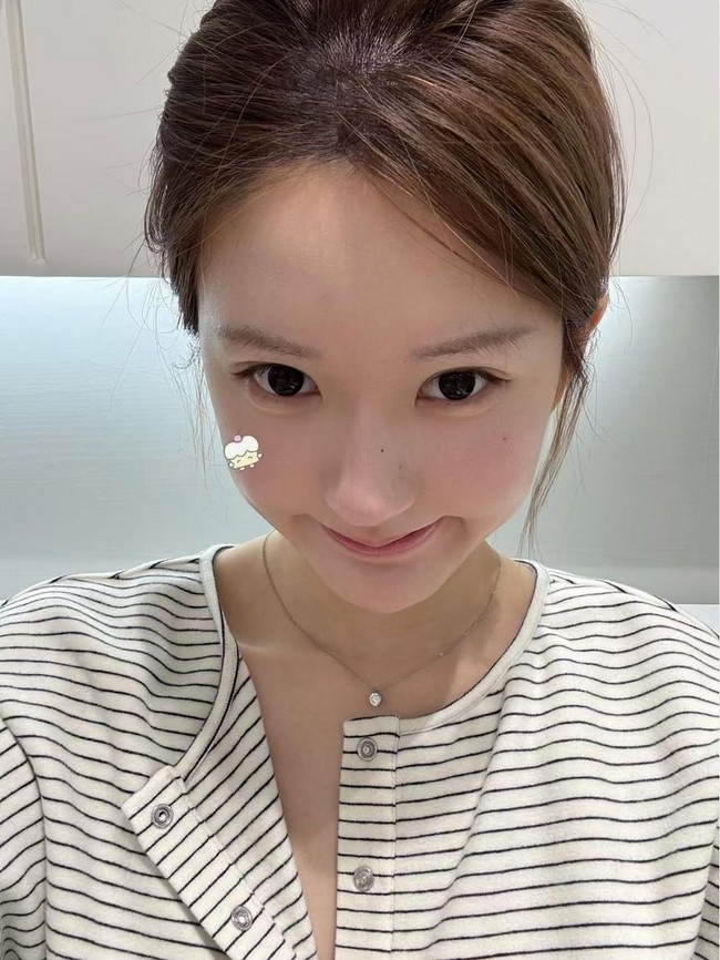 Tak sedikit netizen memuji kecantikan  aktris kelahiran Chengdu, Sichuan, China, ini. Foto: Instagram/@rooosyzh09