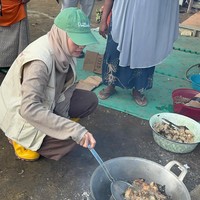 Zaskia Adya Mecca dikenal sering meluangkan waktunya dalam bervolunteer. Aktris itu kini sedang berada di Aceh untuk turun langsung memberikan pertolongan. Zaskia merasa bantuan sangat minim dan pergerakan pemerintah terasa lambat. Foto: Instagram
