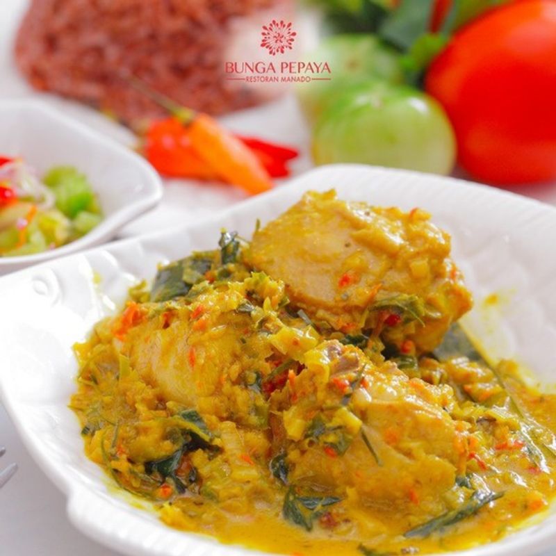 Ayam Woku Rekomendasi tempat makan ayam woku