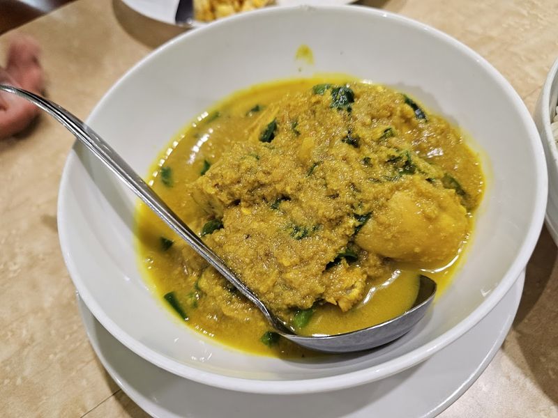 Ayam Woku Rekomendasi tempat makan ayam woku