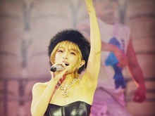 Aksi Nekat Ayumi Hamasaki di China: Tetap Konser Walau Tanpa Penonton