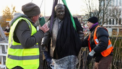Berlin Heboh, Patung Walter Lubcke Dipasang Aktivis di Depan Kantor CDU