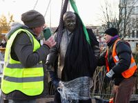 Ungkapan Terima Kasih dan Kekaguman Suami untuk Dedikasi Istri