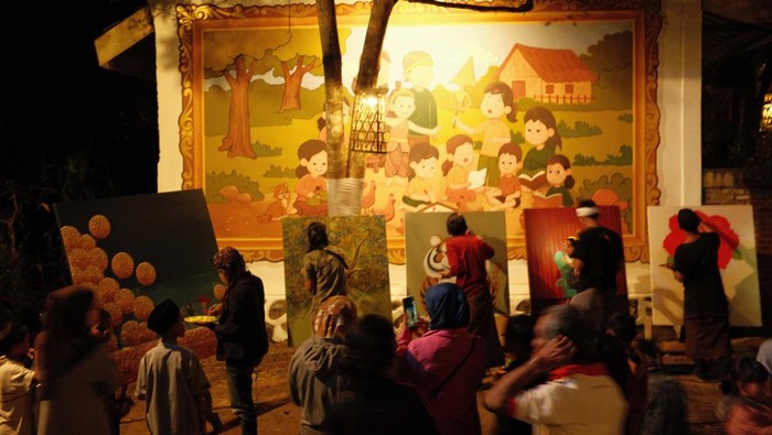 Cartoon Village Direja di Purbalingga resmi diperkenalkan sebagai pusat lukisan kartun Indonesia setelah melalui proses kreatif selama 1.908 hari.