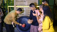 Peresmian digelar meriah dengan prosesi gong, pemecahan kendil, dan pemotongan tumpeng yang melibatkan pegiat serta pemerintah daerah. 