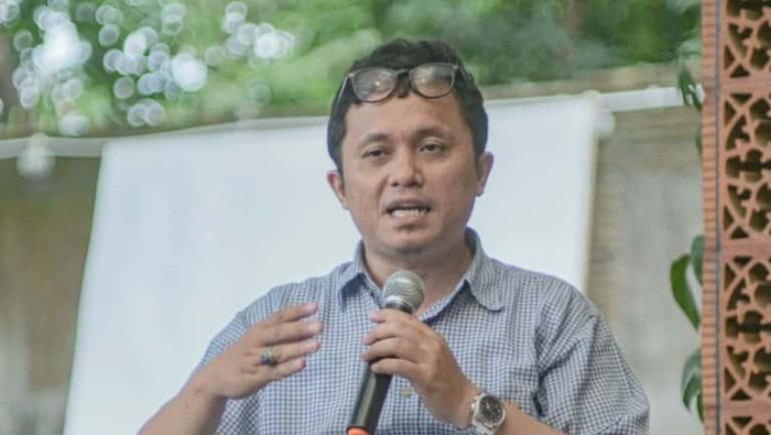 Direktur Profetik Institute, Asratillah.