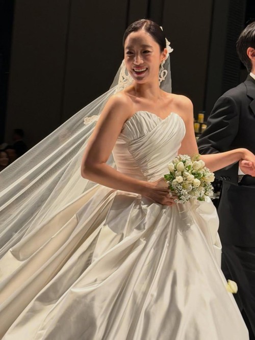 Pernikahan Eunjung T-Ara.