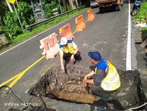 Jalan Berlubang Muncul Lagi di Tabanan, Arus Denpasar-Gilimanuk Tersendat