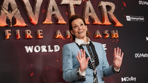 Cast member Sigourney Weaver attends the premiere for the film 'Avatar: Fire and Ash', in Los Angeles, California, U.S., December 1, 2025. REUTERS/Mario Anzuoni