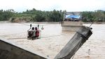 Jembatan Juli Putus Diterjang Banjir, Warga Aceh Kini Menyeberang Lewat Kabel Baja