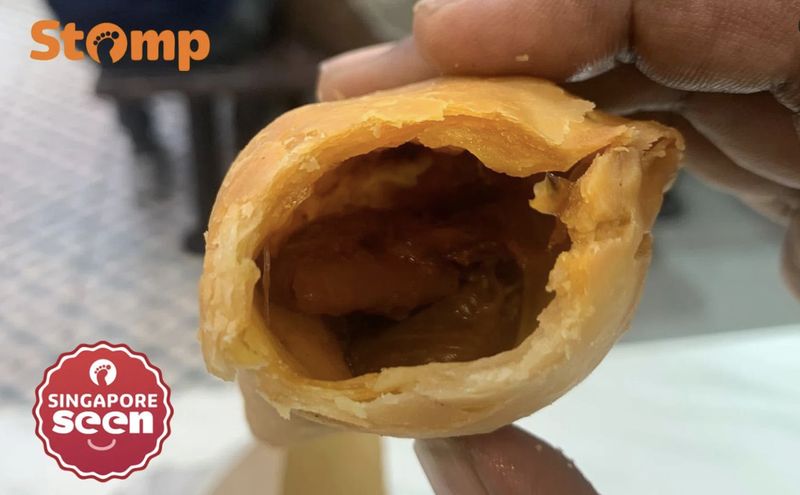 Kecewa Berat! Pelanggan Beli Pastel Kari Rp 12 Ribu Isinya Kosong