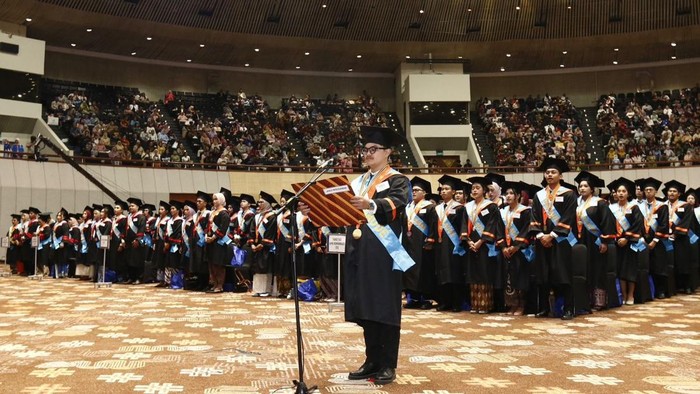 Universitas Pancasila merayakan Dies Natalis ke-59 sekaligus mewisuda 1.465 lulusan dari berbagai jenjang pendidikan di JICC, Jakarta.
