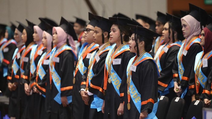 Universitas Pancasila merayakan Dies Natalis ke-59 sekaligus mewisuda 1.465 lulusan dari berbagai jenjang pendidikan di JICC, Jakarta.