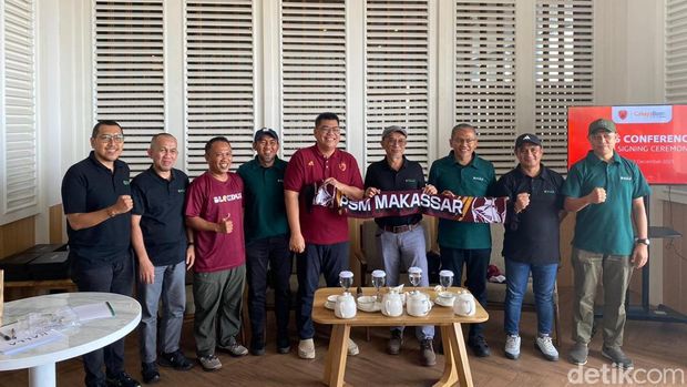 Makassar Kalla Transport & Logistics (Translog) melalui Cahaya Bone menggandeng manajemen PSM Makassar menghadirkan bundling shuttle bus lengkap dengan tiket pertandingan.