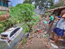 Hujan Deras Melanda Bandung, BPBD: Mobil Hanyut hingga Rumah Ambruk