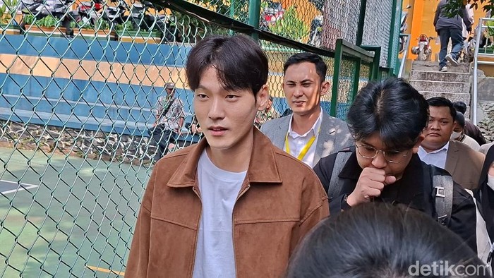 Na Daehoon dan Jule Resmi Cerai