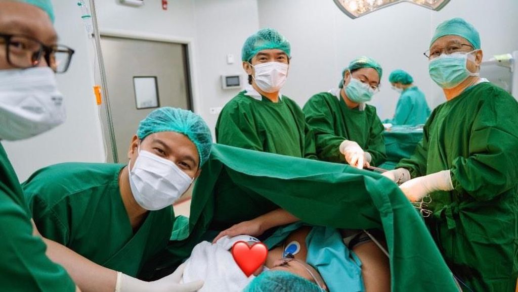 Istri Melahirkan, Nino RAN Paham Arti Surga di Bawah Telapak Kaki Ibu