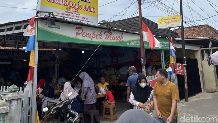 Pesona Pempek Minah di Kampung Tanggo Rajo Cindo Palembang