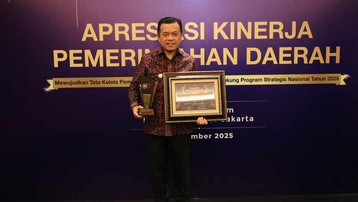 Gubernur Jambi Al Haris