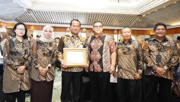 Pemprov Jatim Raih Penghargaan ProKlim Lestari-Utama Terbanyak di Indonesia