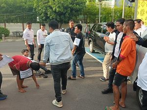 Polisi Gelar Rekonstruksi Pembunuhan Sopir Truk asal Lampung, Pelaku 5 Orang