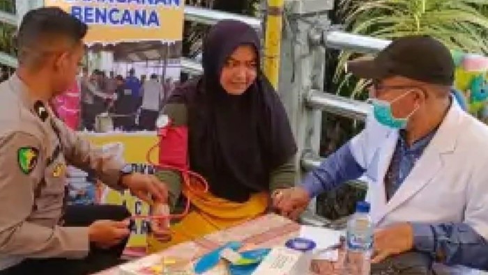 Polri beri pelayanan kesehatan gratis untuk korban banjir di Aceh