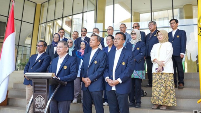 Rektor Unpad dan para dekan yang baru terpilih
