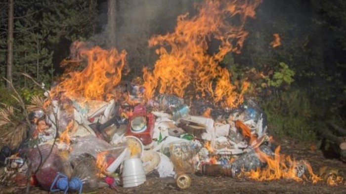 Sampah dibakar (Foto: Website Pemkot Tangerang)