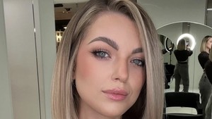 Sosok cantik yang dikenal lewat konten kecantikan dan fashion ini terakhir terlihat pada 23 November 2025 usai menghadiri pesta Natal. Foto: dok. Instagram @badgalfani