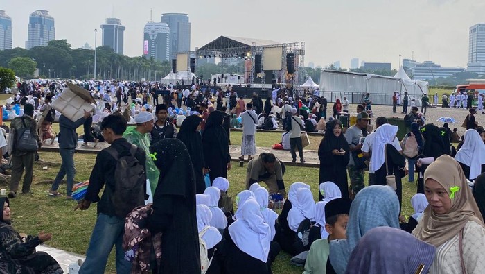 Suasana Monas jelang Reuni 212, Selasa (2/12/2025) pukul 17.00 WIB (Wildan/detikcom)