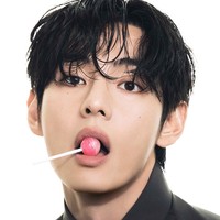 Paradise City memang berjarak dekat dari Bandara Internasional Incheon, sekitar 6,6 km. Maka tak mengherankan jika wajah V BTS terlihat di area baggage claim, menarik perhatian turis. Foto: dok. Paradise City