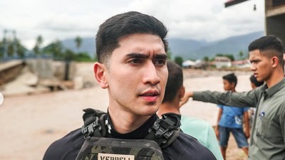 Verrell Bramasta Ungkap Alasan Pakai Rompi Taktis ke Lokasi Bencana di Padang