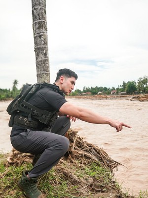 8 Artis Kasih Bantuan Langsung ke Korban Banjir di Sumatera