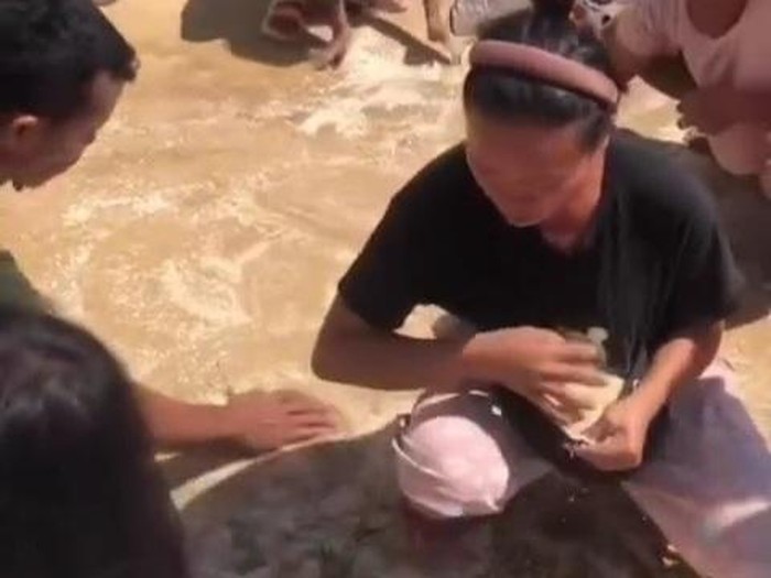 Puan Minta Evaluasi Usai Bantuan Korban Bencana Pecah Dijatuhkan dari Heli