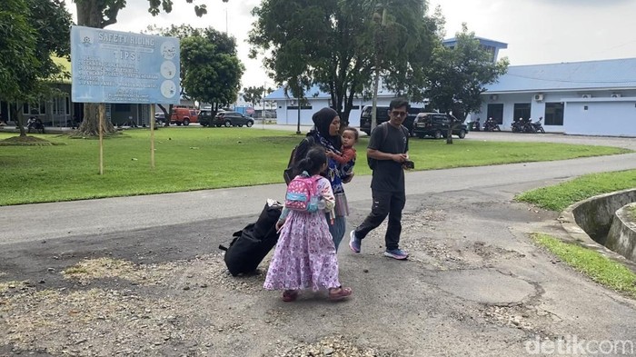 Warga Aceh yang mengungsi ke Medan numpang pesawat Hercules TNI AU