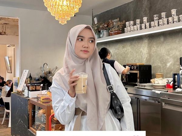 Seru! Wirda Mansur Rayakan Ultah hingga Siapkan Makanan di Pesantren