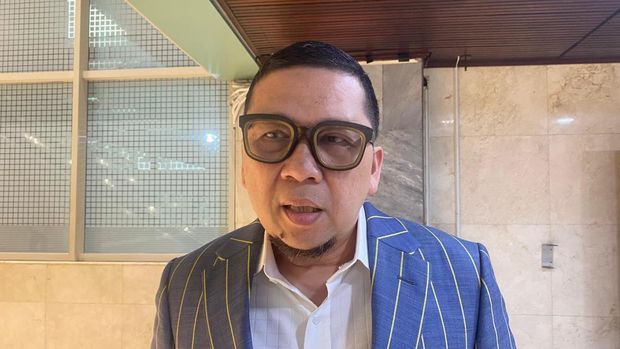 Waketum Partai Golkar, Ahmad Doli Kurnia, di kompleks parlemen, Senayan, Jakarta, Rabu (3/12/2025).