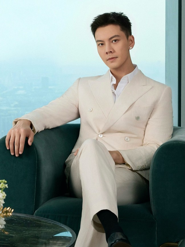7. William Chan atau Chen Weiting, menampilkan performa yang baik dalam Love’s Ambition. Perannya sebagai CEO yang penuh perhitungan namun romantis berhasil memikat penonton. Dibanding dengan seorang tokoh lokal yang dikenal, popularitas William semakin menanjak. Foto: Instagram