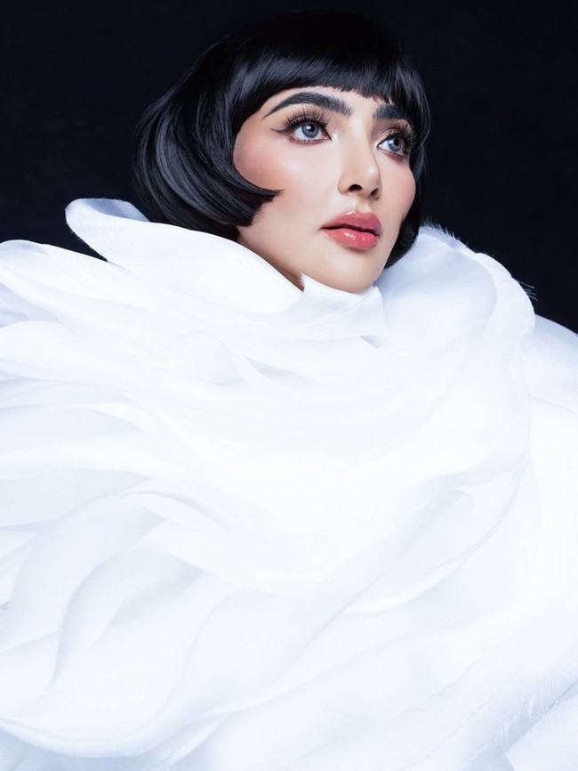 Gaya Manglingi  Ashanty di Pemotretan Terbaru, Rambut French Bob Berponi