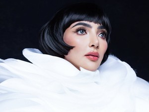 Gaya Manglingi  Ashanty di Pemotretan Terbaru, Rambut French Bob Berponi