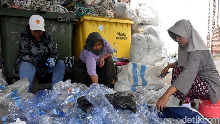 Bank Sampah Samber Terima 6 Ton Sampah per Bulan di Surabaya