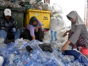 Bank Sampah Samber Terima 6 Ton Sampah per Bulan di Surabaya