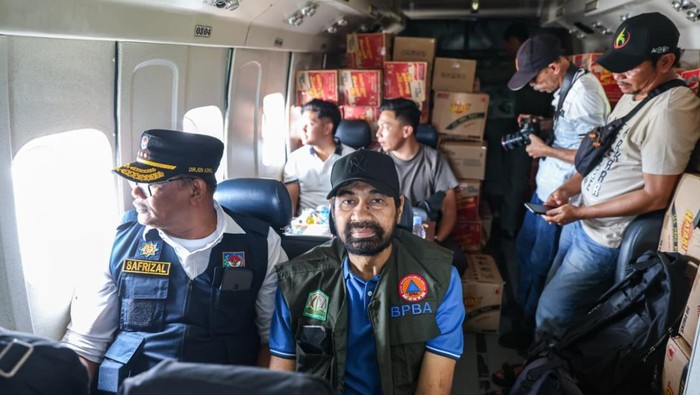 Dirjen Bina Administrasi Kewilayahan Kemendagri Safrizal ZA turun langsung ke Bandara Rembele untuk mengawal distribusi bantuan bagi warga terdampak banjir bandang di Bener Meriah dan Aceh Tengah.