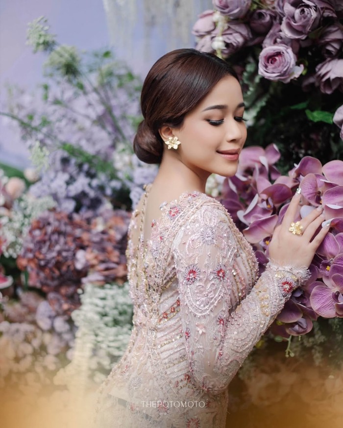 Brisia Jodie menggelar siraman dengan adat Jawa jelang menikah hari ini, Rabu (3/12/2025).