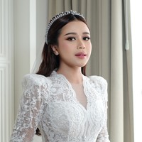 Detail Gaun Pernikahan Brisia Jodie, Konsep Royal Wedding ala Kate Middleton